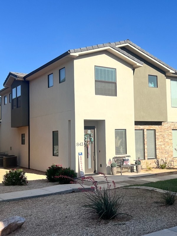 Building Photo - 843 American Beech Ln