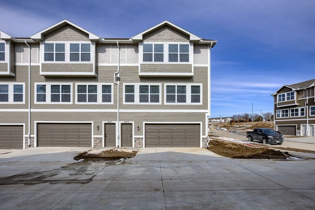 Gorgeous 3 BedroomTownhome!! - Gorgeous 3 BedroomTownhome!!