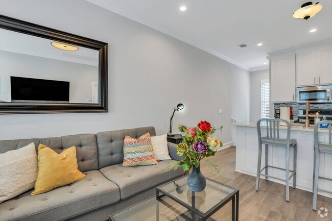 Building Photo - 306 W Gaston St Unit ID1244802P Rental