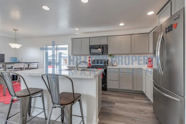 Photo - 3 Bed 2 1/2 Bath