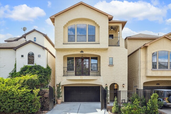 Photo - 3614 Lancashire St