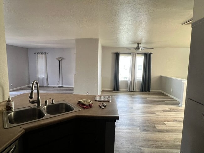 1604 Porter Way