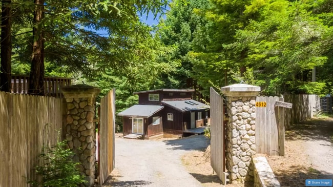Building Photo - Gated, Pet-Friendly Cabin With 1.3 Acres O... Rental