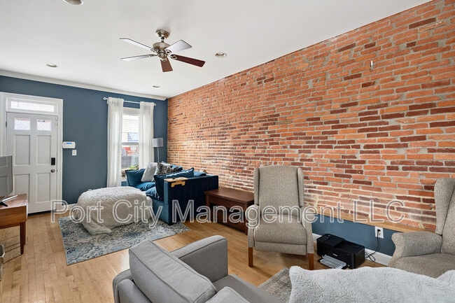 Photo - 1700 Byrd St