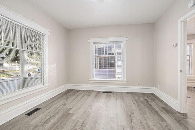 Building Photo - 429 Davis St Unit 429 Davis #1
