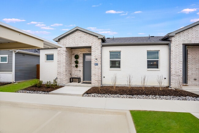 Yardly Elm apartments — community photo