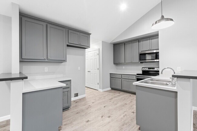 Photo - 10922 Village Trail Dr