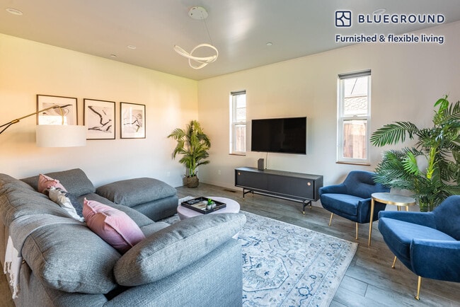 Photo - 760 N 17th St