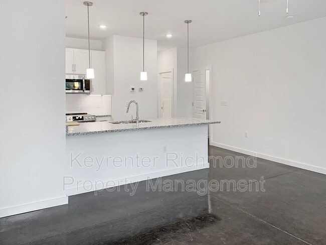 Photo - 114 W 12th St E Unit A