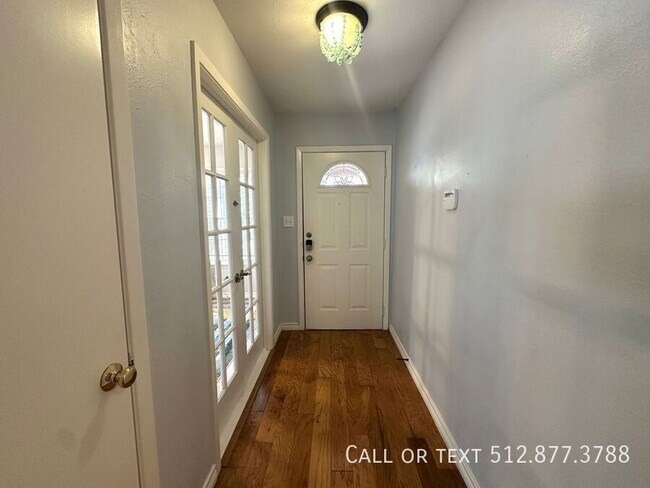 Photo - 5300 Suburban Dr