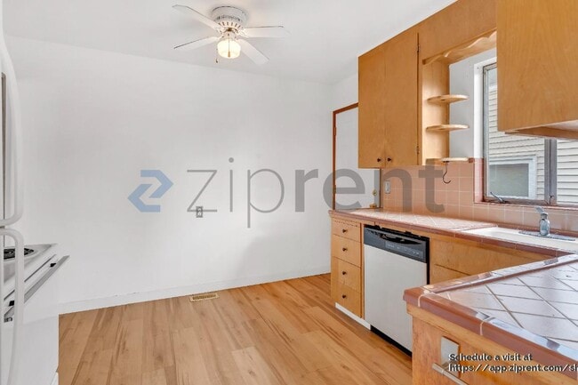 Photo - 6117 NE Clackamas St