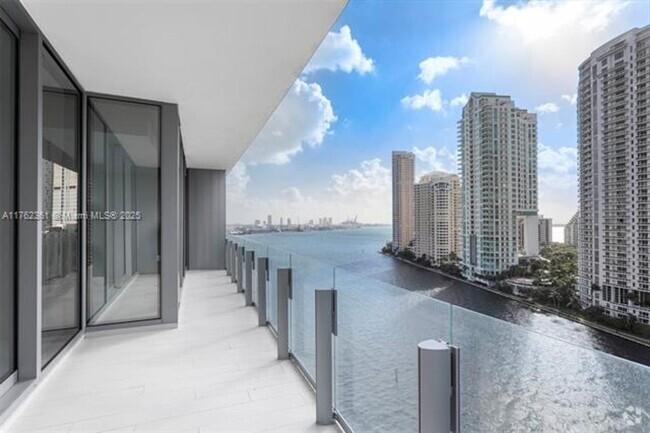 Building Photo - 300 Biscayne Blvd Way Unit 300 Biscayne Blvd Way 1403 Rental