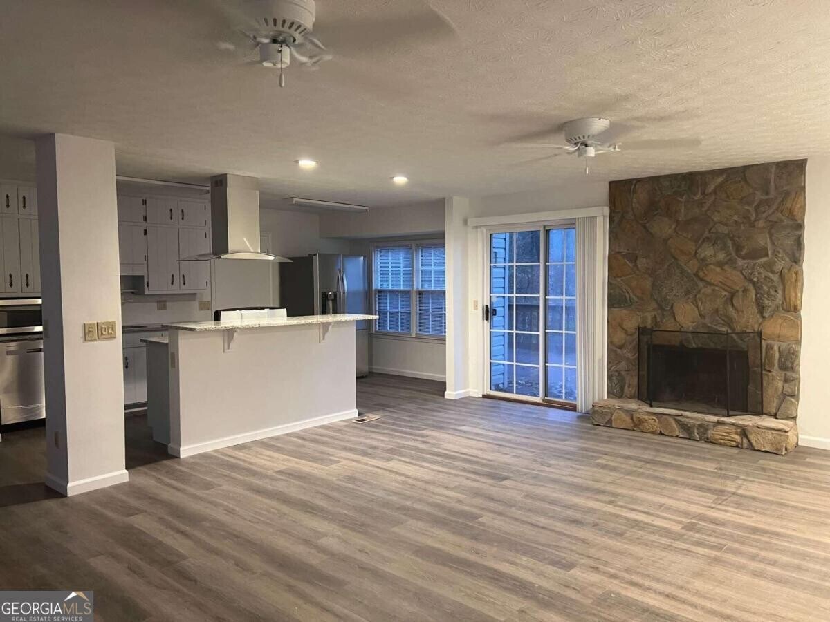 Photo - 1128 Wildwood Ln