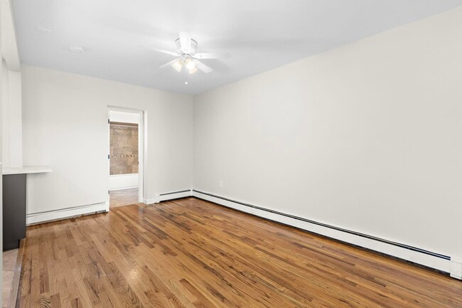 320 67th St Unit 2