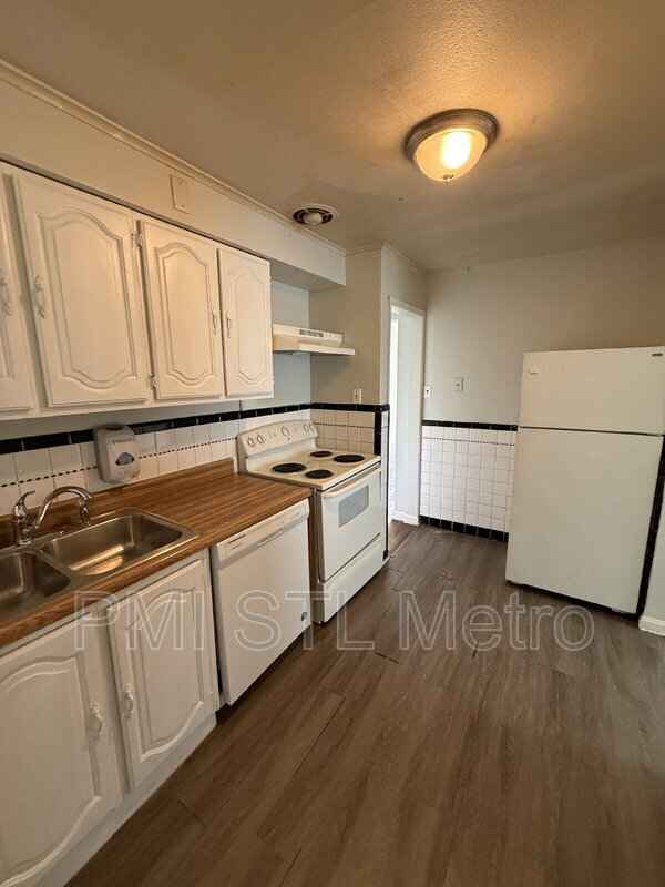 1131 Darr Dr