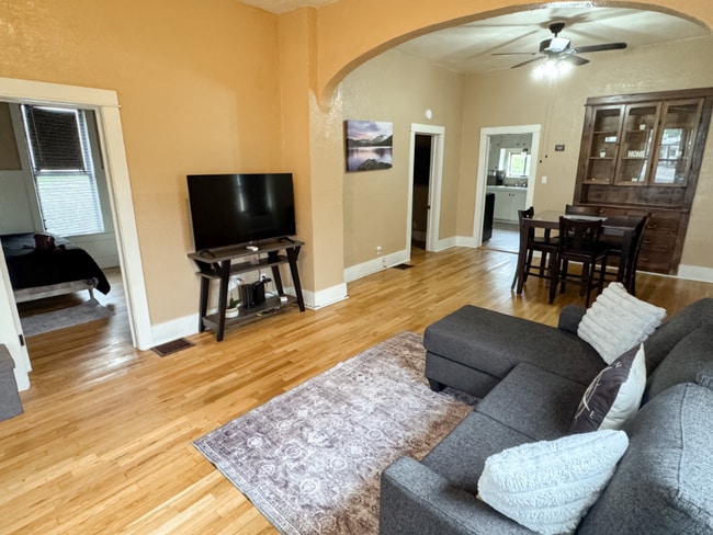 Photo - 1603 Elm Ave