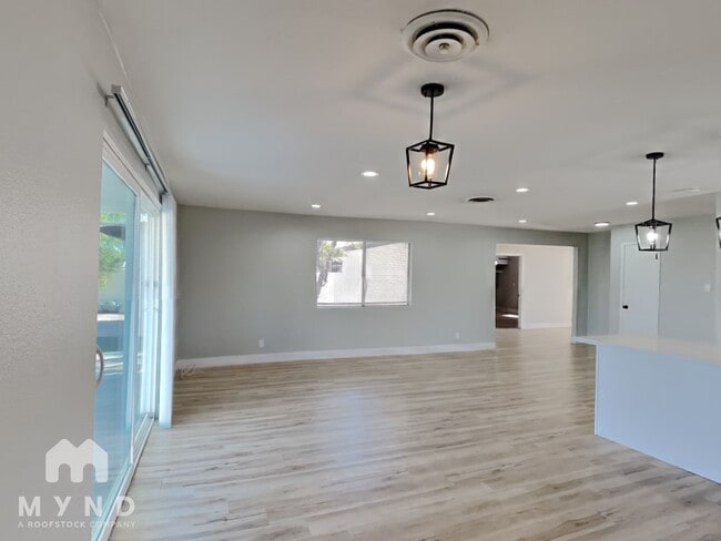 Photo - 3112 E Vegas Valley Dr