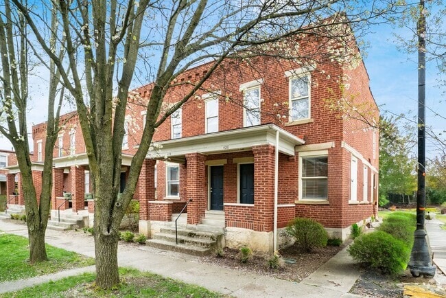 Building Photo - Available Now!!! Newly Renovated Merion Vi... Unit 426 Rental