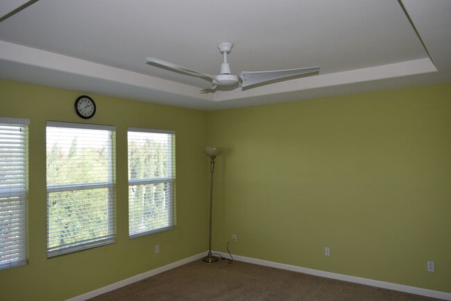 Building Photo - Beautiful 4-Bedroom Home for Lease in Trac...