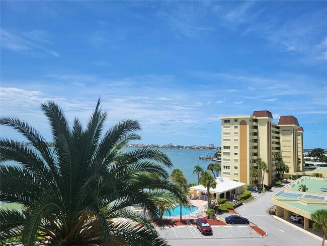 4775 Cove Cir Unit 606