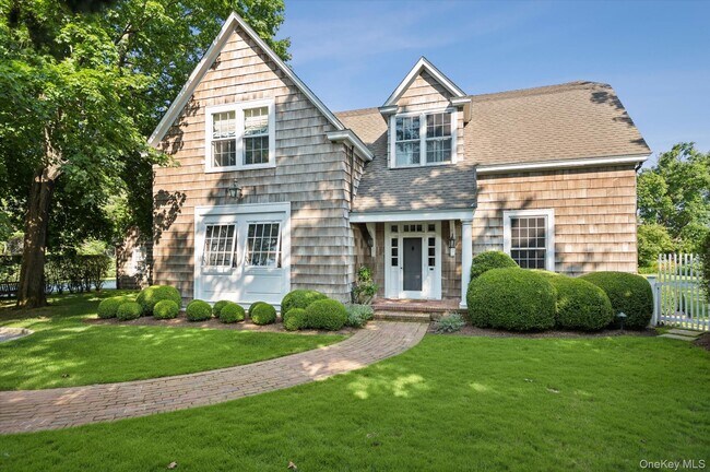 5 Shinnecock Rd