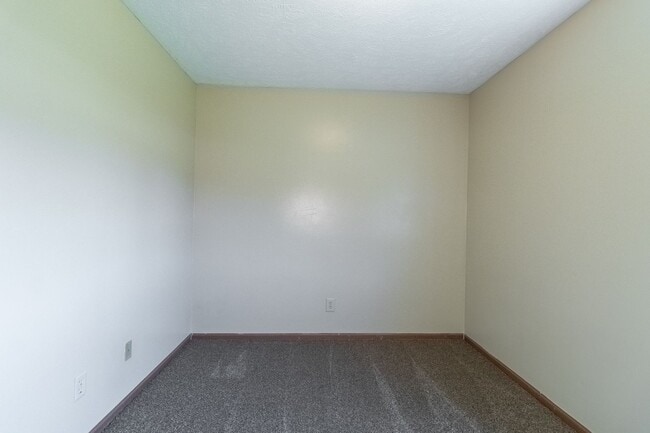 Building Photo - 2231-2237 SW 19 Unit 2237