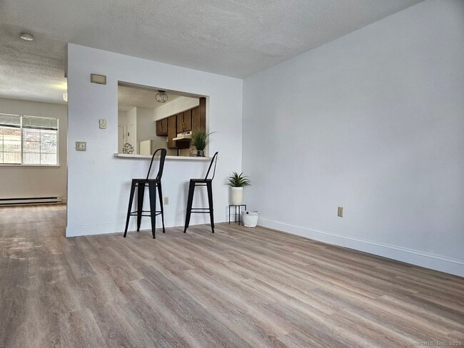 Photo - 975 Meriden Rd Unit APT 11