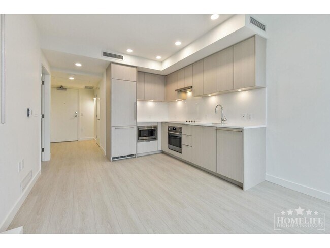 13675-1107A 107A Ave Unit 1004