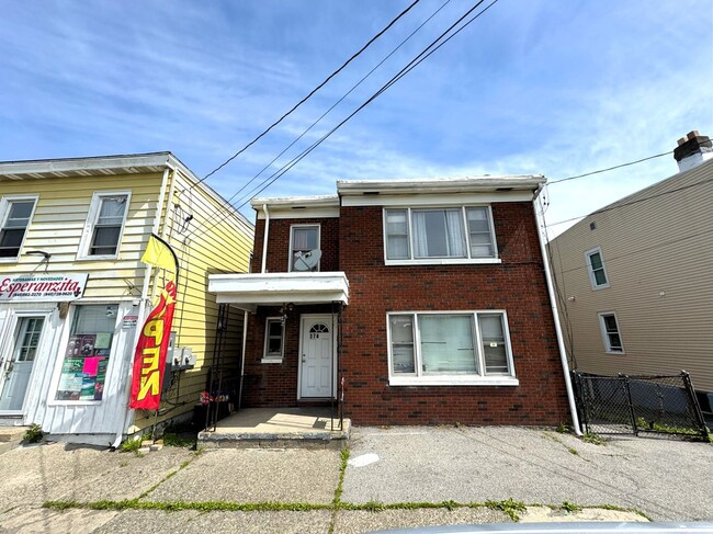 Photo - 374 Washington St Apartment Unit 2