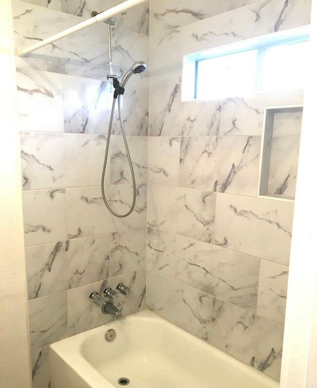 Photo - 1118 Palm St