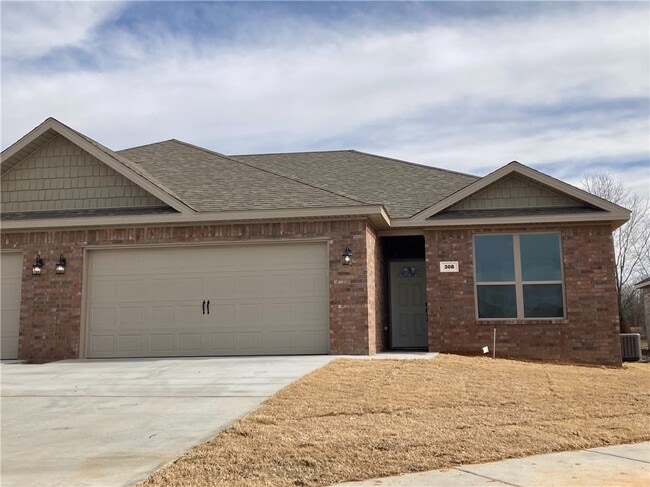 Building Photo - 308 Alder St