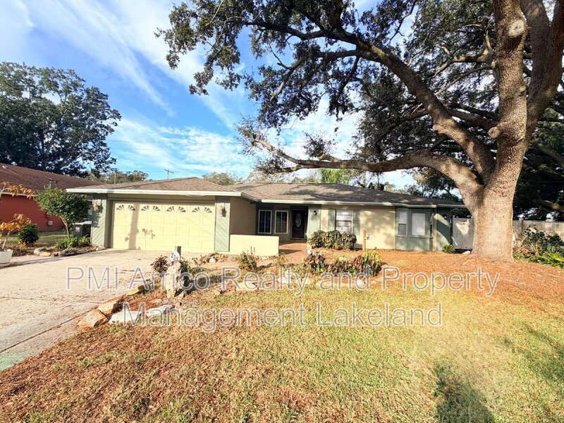 Photo - 222 Lakeview Dr