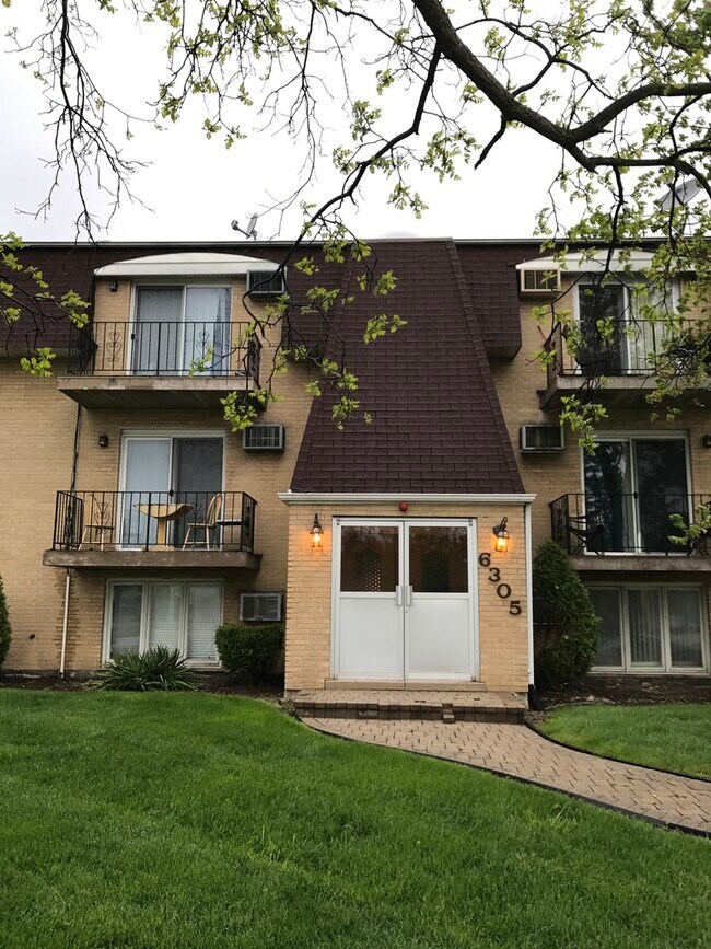 Photo - 6305 Joliet Rd Condo Unit 7