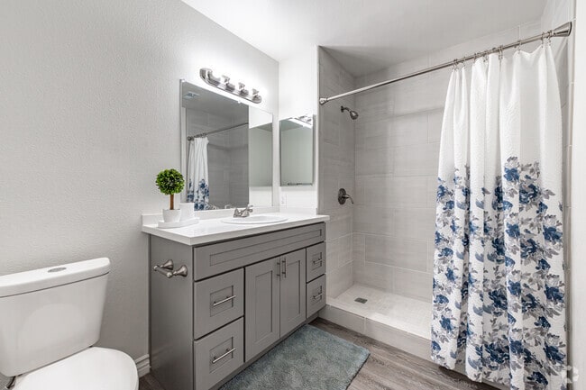2BR, 2BA - 803SF - Primary Bathroom