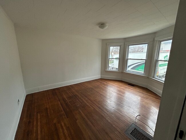 Building Photo - 80 Tacoma St Unit 80 Tacoma