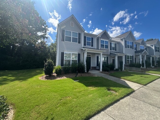 Photo - 102 Harvest Oaks Ln