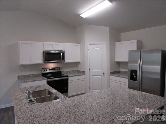 Photo - 1385 Amberlight Circle