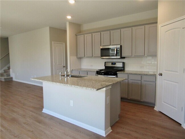 Photo - 620 Otto Ave