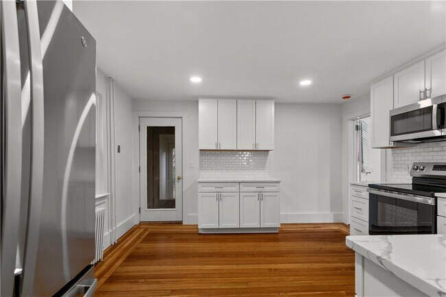 Photo - 41 Freeborn St Unit 1