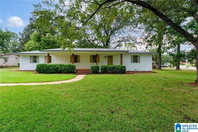 Building Photo - 3420 4th Ct E