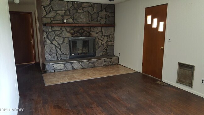 Photo - 930 Chittum Dr