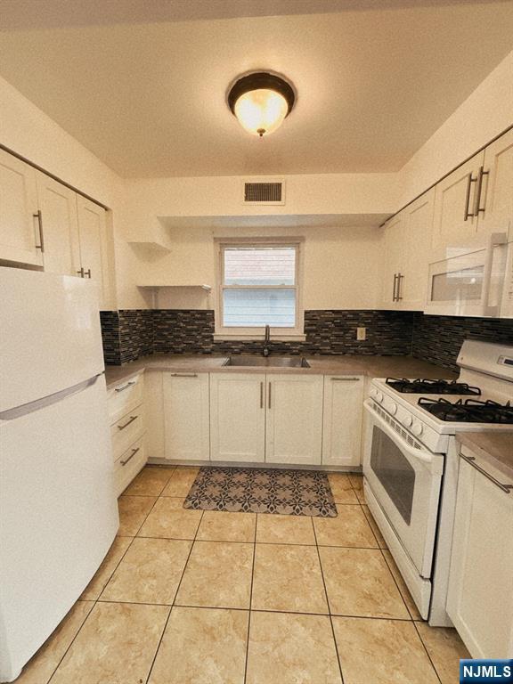 Photo - 389 De Wolf Pl Unit 1ST FLOOR