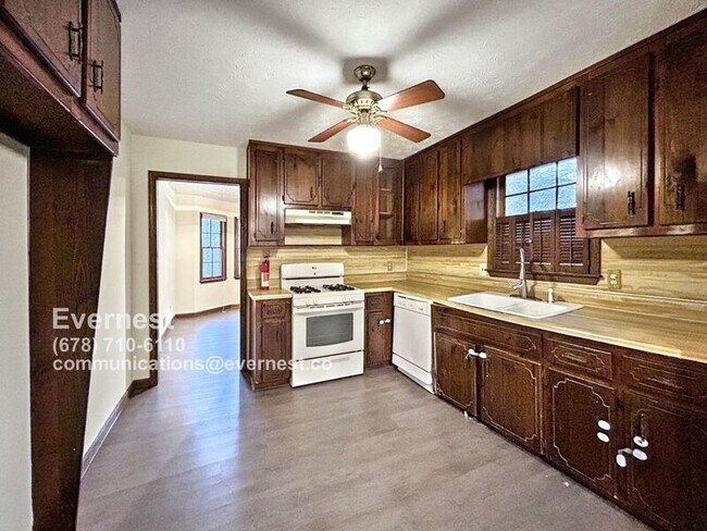 Photo - 316 Scarlett Ln