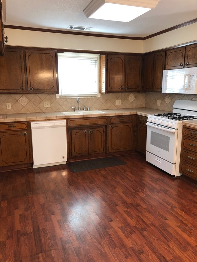 Photo - 3 bd, 2 ba, with in-ground pool & covered RV parking