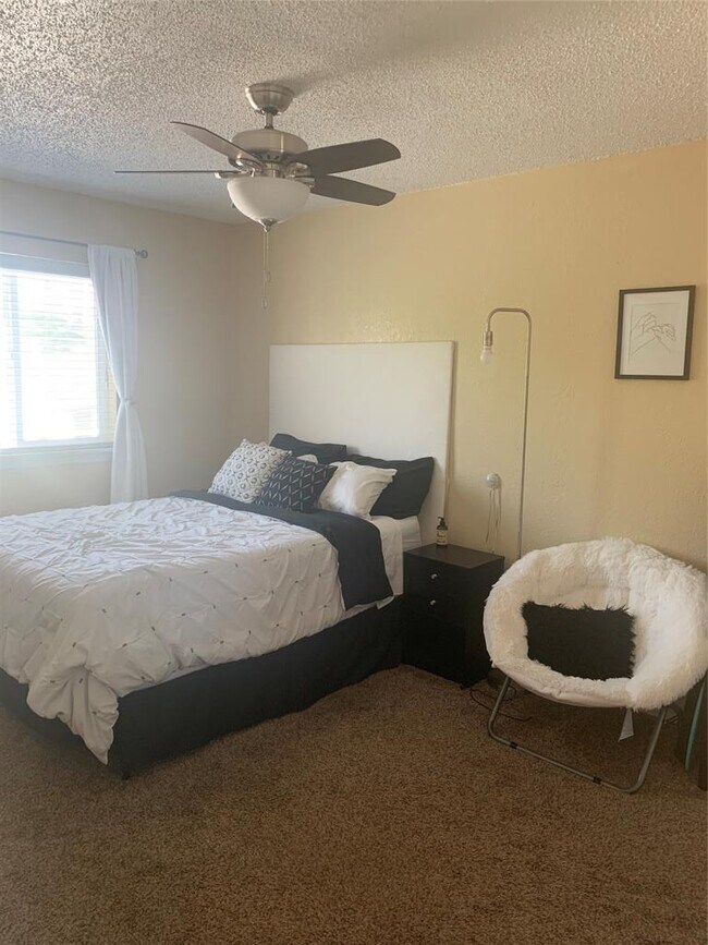 Photo - 2401 Manor Rd Unit 218