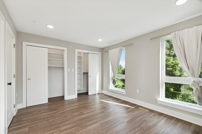 Photo - 1739 Page St