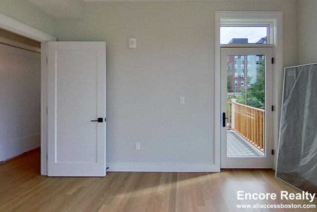 Photo - 104-106 Warren St. Unit 11 Unidad 11