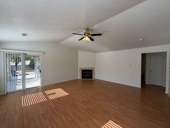 Photo - 3 Bedroom Single Story Home Available Near Unser Blvd NW & Irving Blvd NW