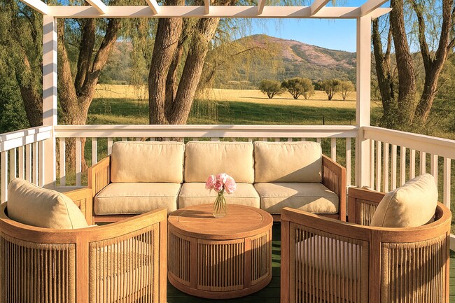 Photo - 180 Deer Run