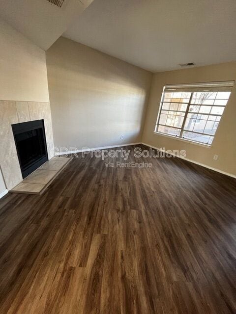 Photo - 700 Fruit Ave NW